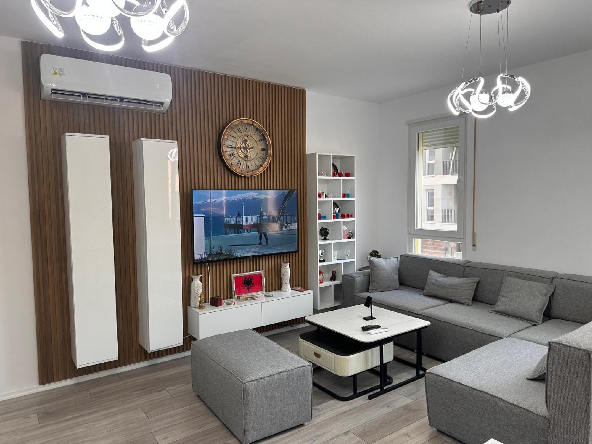 Bratti'S Apartment Near Tirana Center And Mother Teresa Airport Kültér fotó