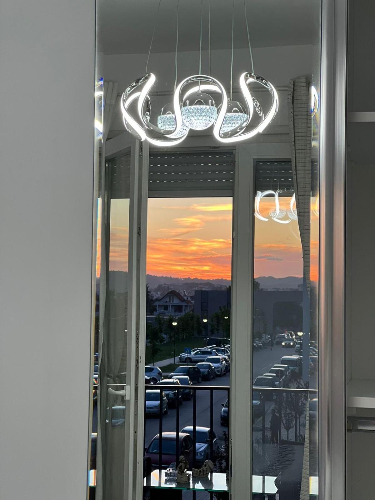 Bratti'S Apartment Near Tirana Center And Mother Teresa Airport Kültér fotó